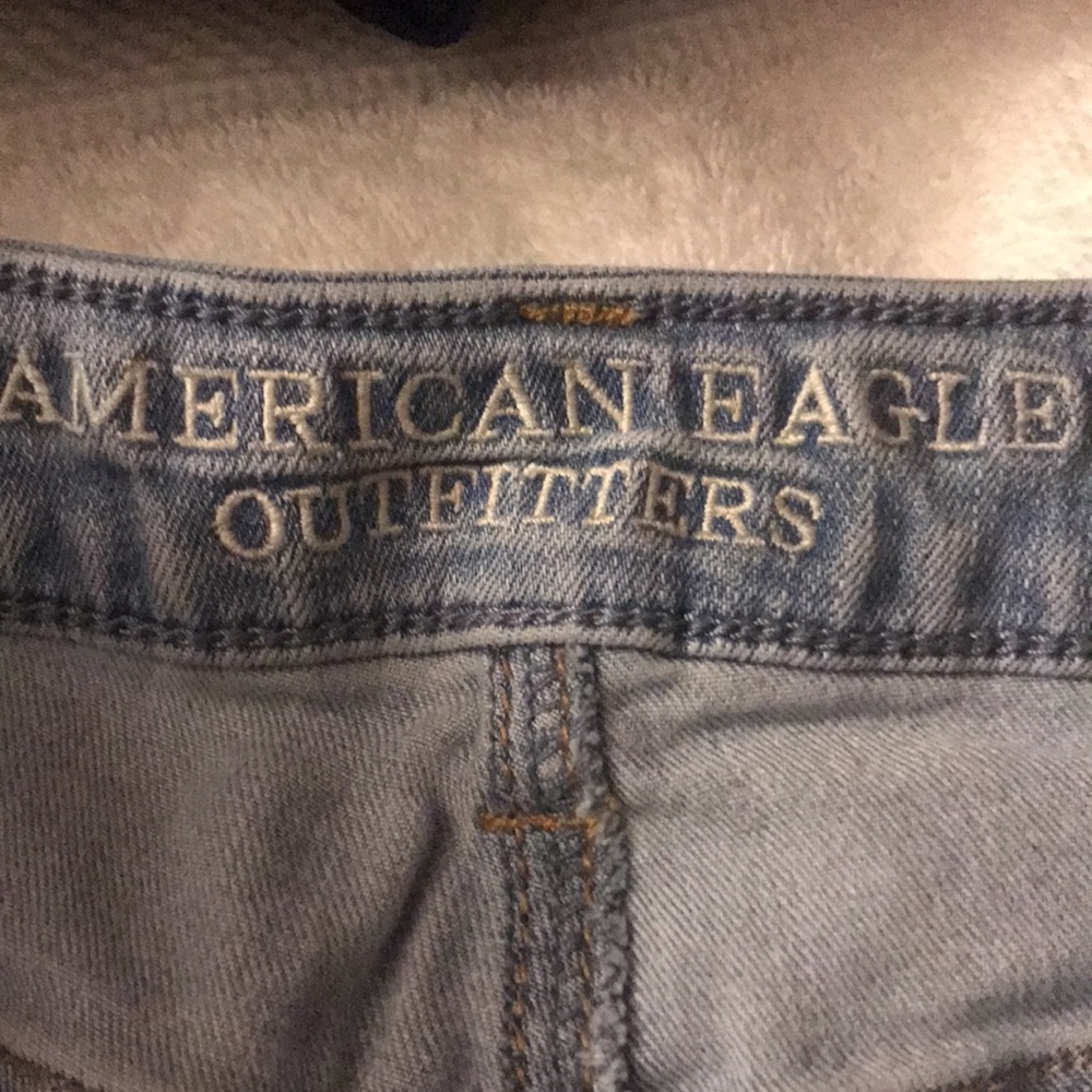American Eagle 🦅 Rip Jeans - Picture 3 of 6